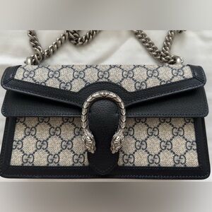 Gucci Dionysus Medium Shoulder Bag